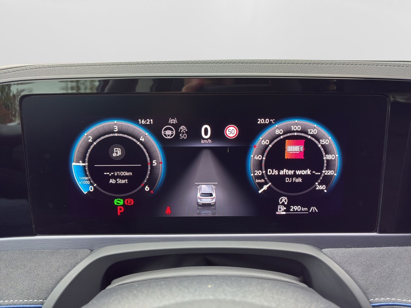 Passat 2.0 TDI R-LINE *AHK*STDHZG*PANO*H&K*
