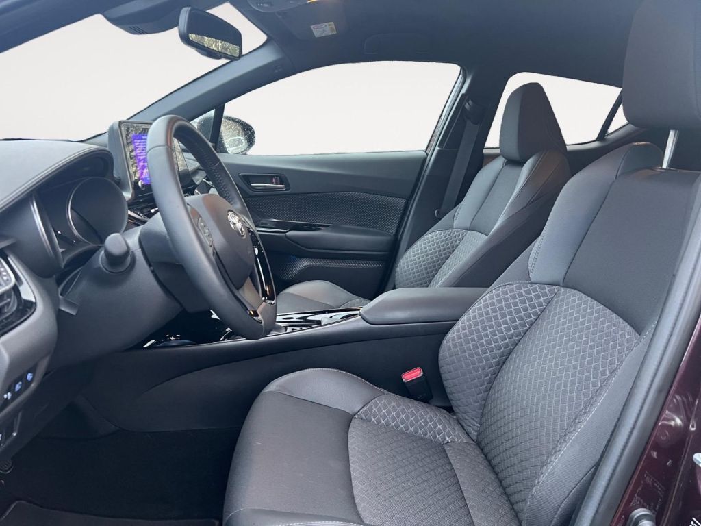 Fahrzeugabbildung Toyota C-HR Hybrid Team Deutschland