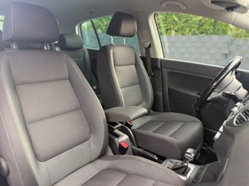 Volkswagen Golf - 10