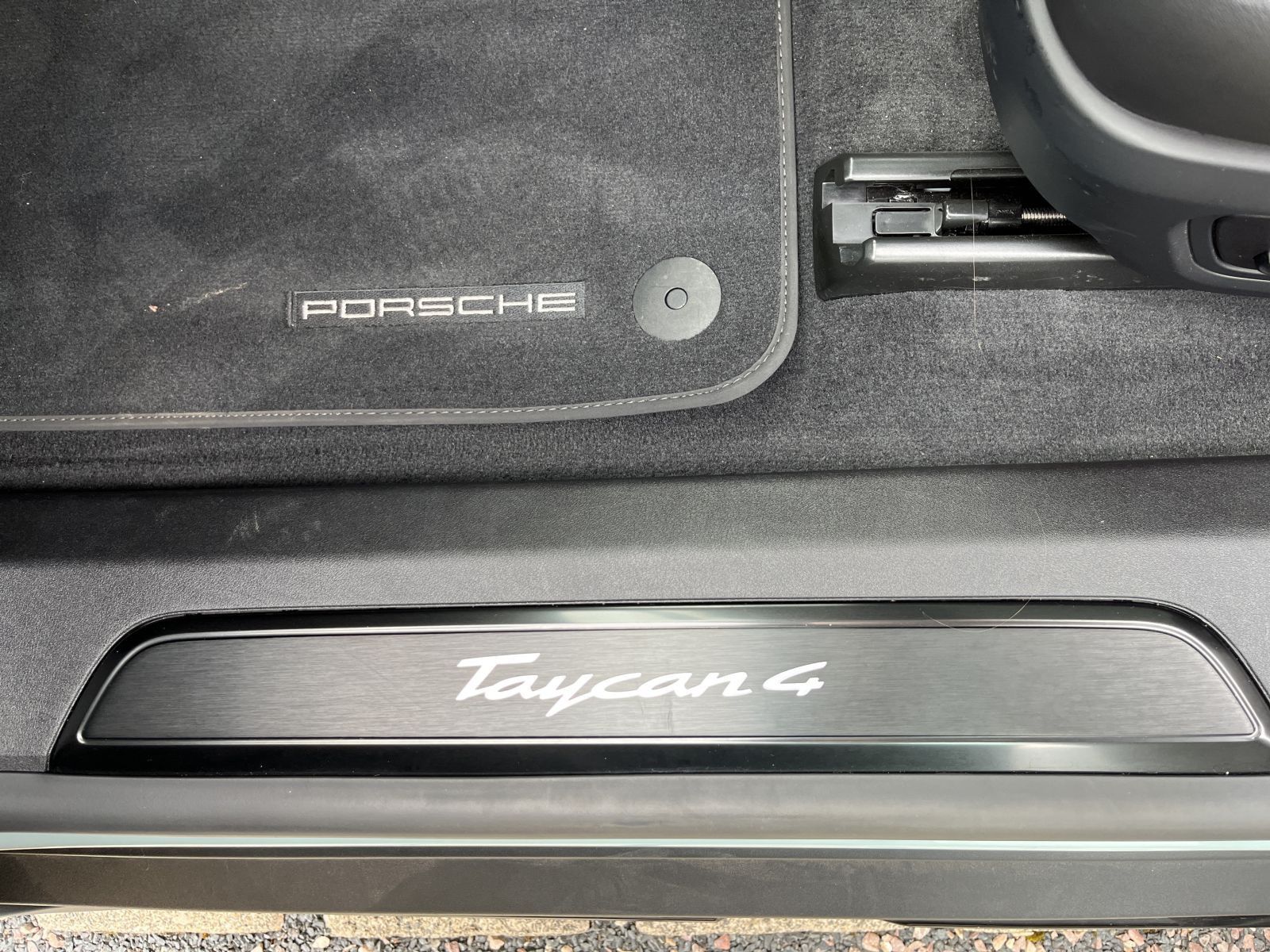 Porsche Taycan - Bild 21