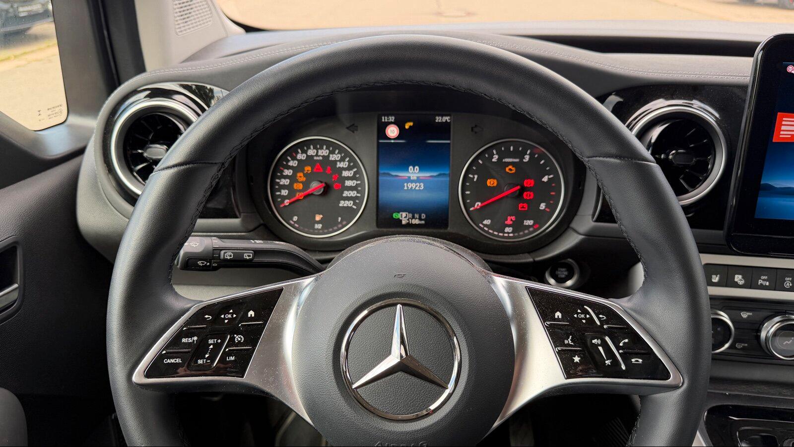 Mercedes-Benz T180d PROGR+LED+NAVI+KAMERA+KLIMA+SITZHZG+TOTWIN