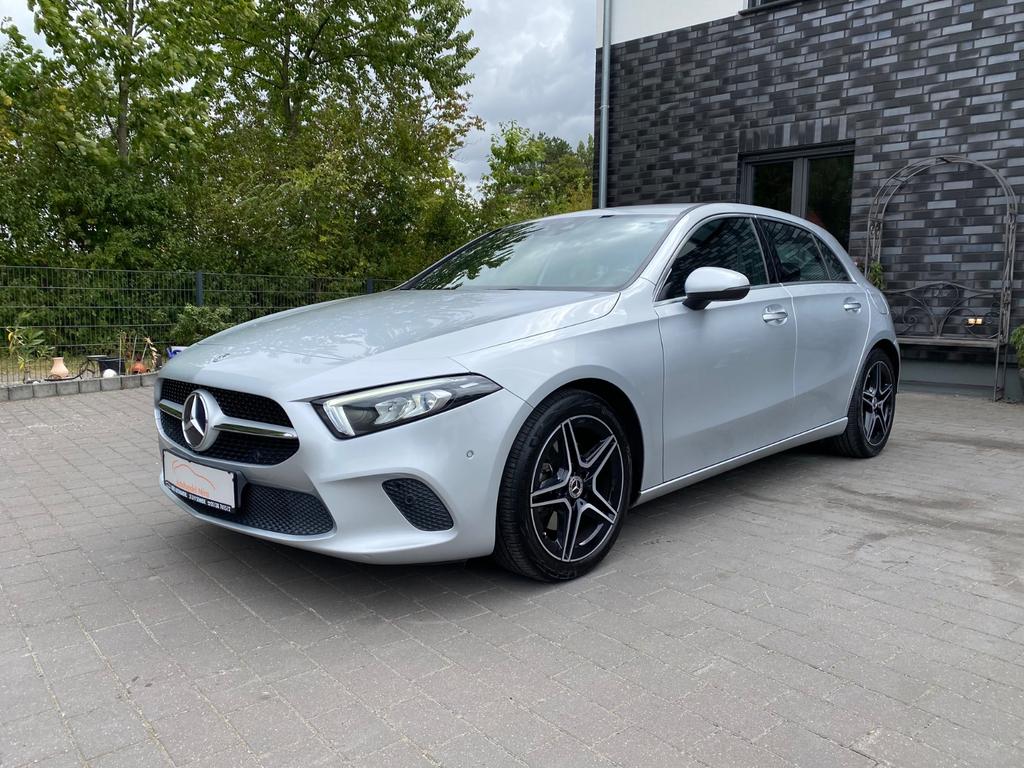 Mercedes-Benz A 220