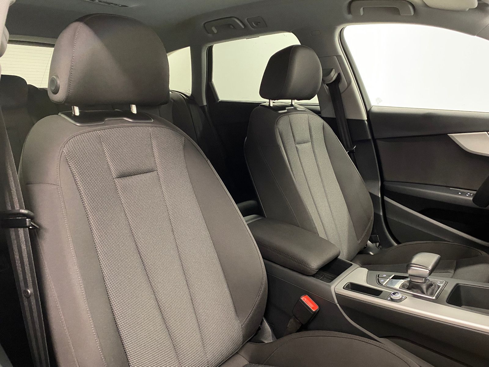Audi A4 - Bild 11