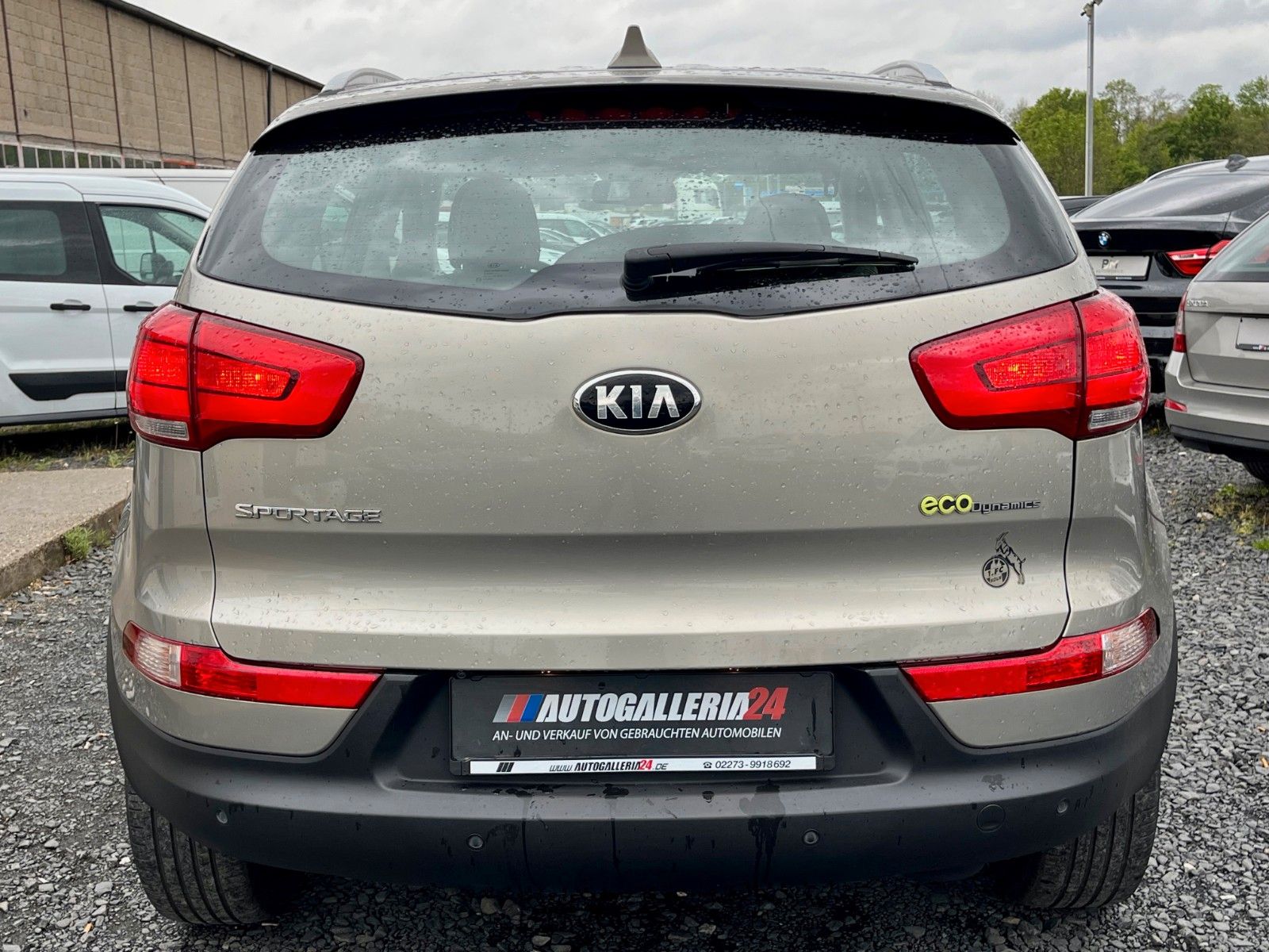 Fahrzeugabbildung Kia Sportage Attract 2WD 1.6 GDI Navi Kamera Tempoma