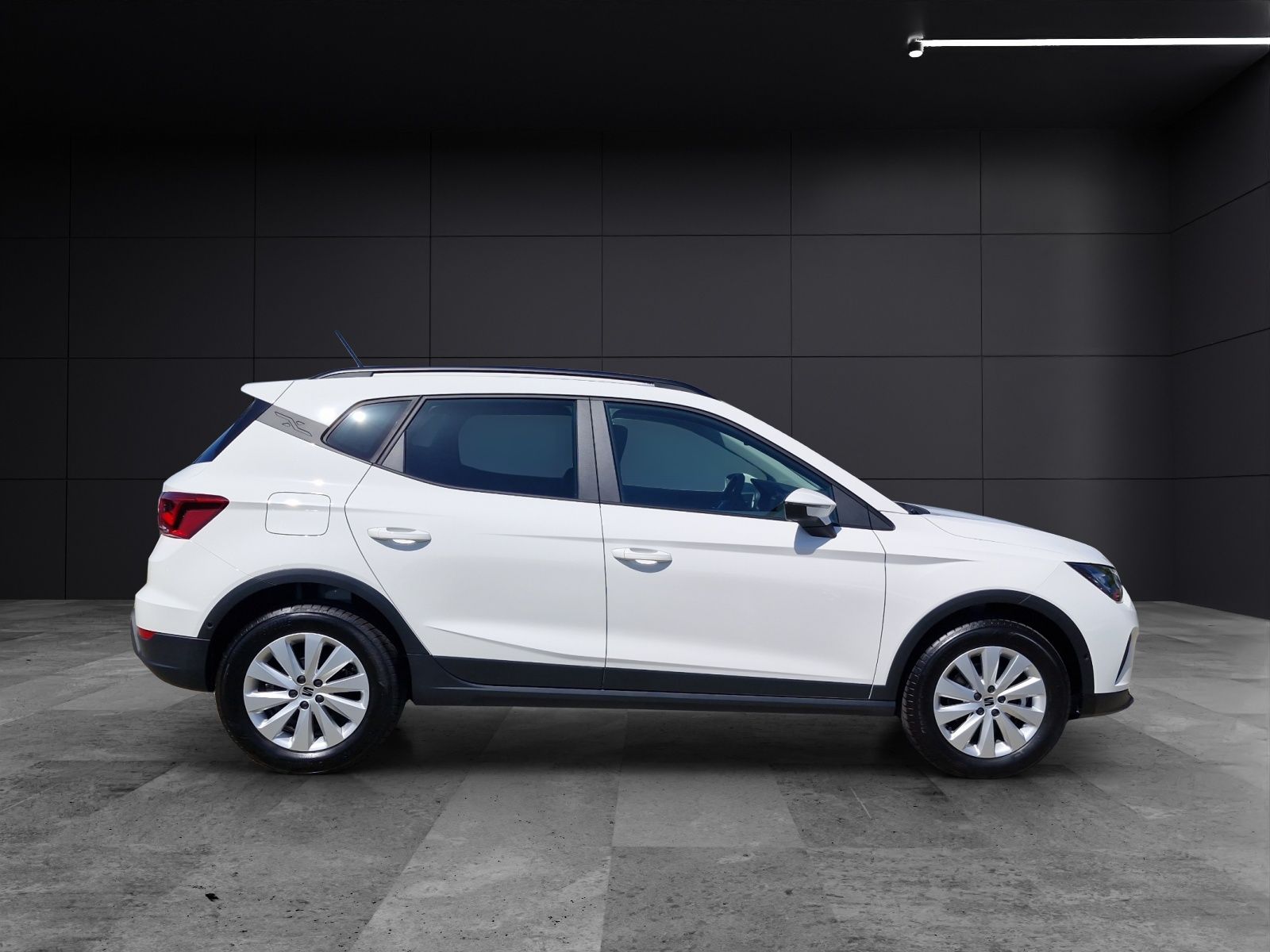 Fahrzeugabbildung SEAT Arona Road Edition 1.0 TSI AHZ LED RFK SH Keyles