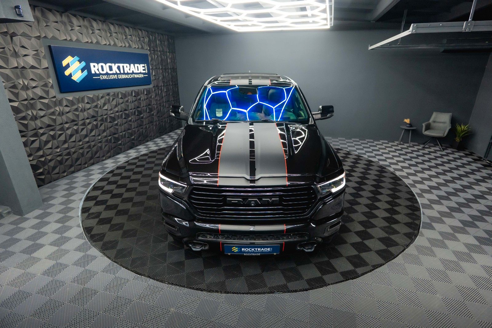 Fahrzeugabbildung Dodge RAM 5.7 V8 HEMI 4x4 LIMITED Offroad 100% Options