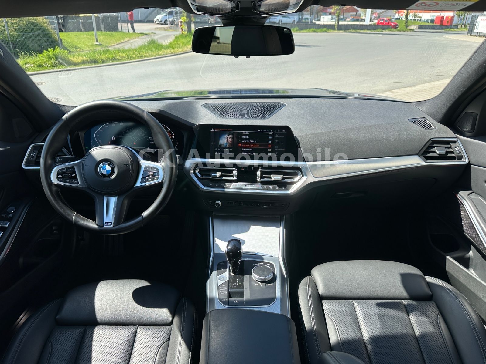 Fahrzeugabbildung BMW 318d Touring Sport-Line/Shadow-Line/Navi/Laser