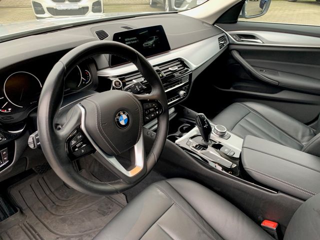 Fahrzeugabbildung BMW 530d Touring Adaptives LED+Navi+Leder+Kamera