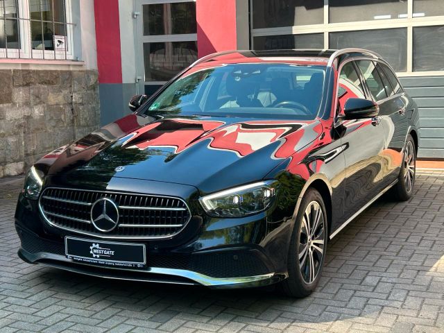 MERCEDES-BENZ E220d Avantgarde*Facelift*Multibeam*STHZ*Keyless
