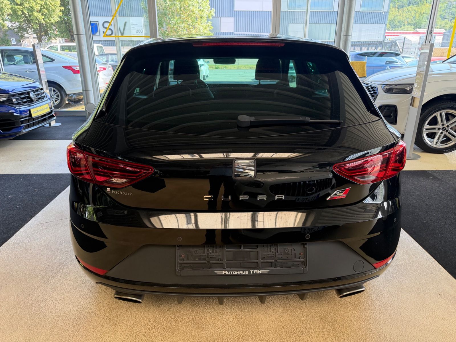 Fahrzeugabbildung SEAT Leon Cupra 300 * Schalter * 1.Hand*