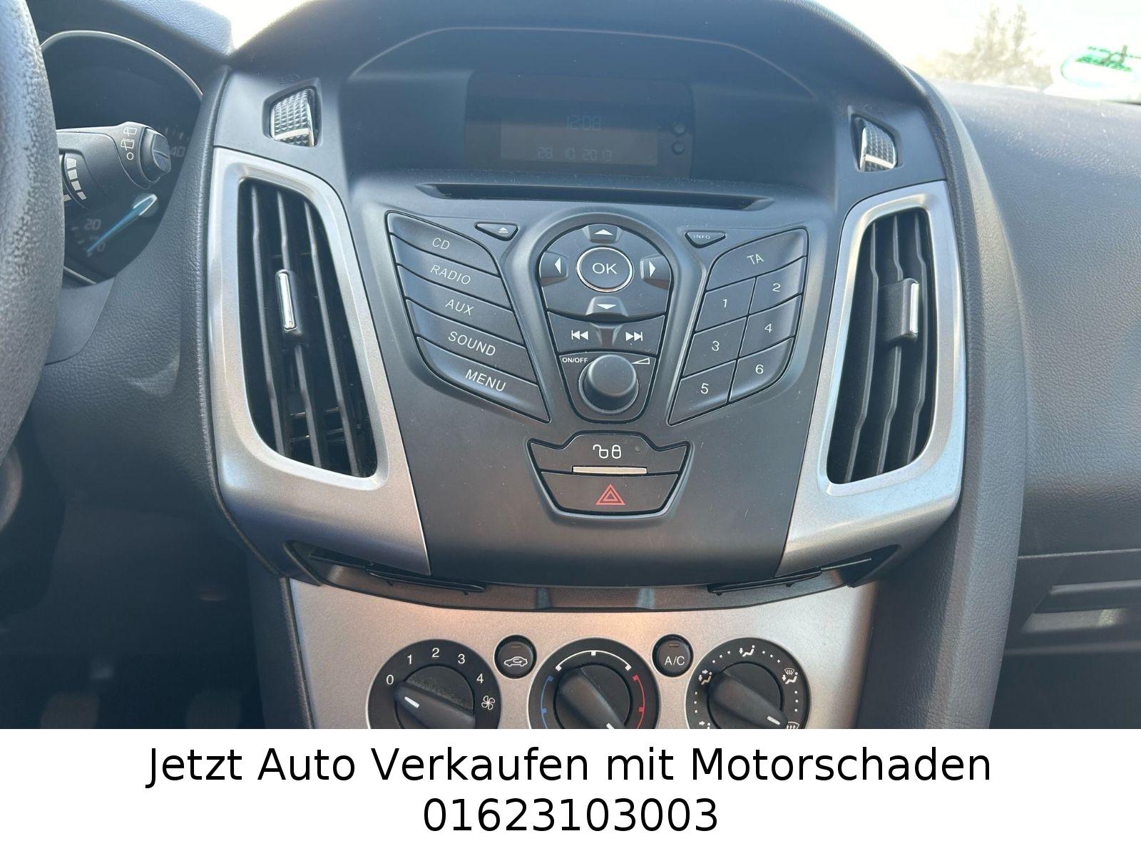 Ford Focus 2013 — photo 10