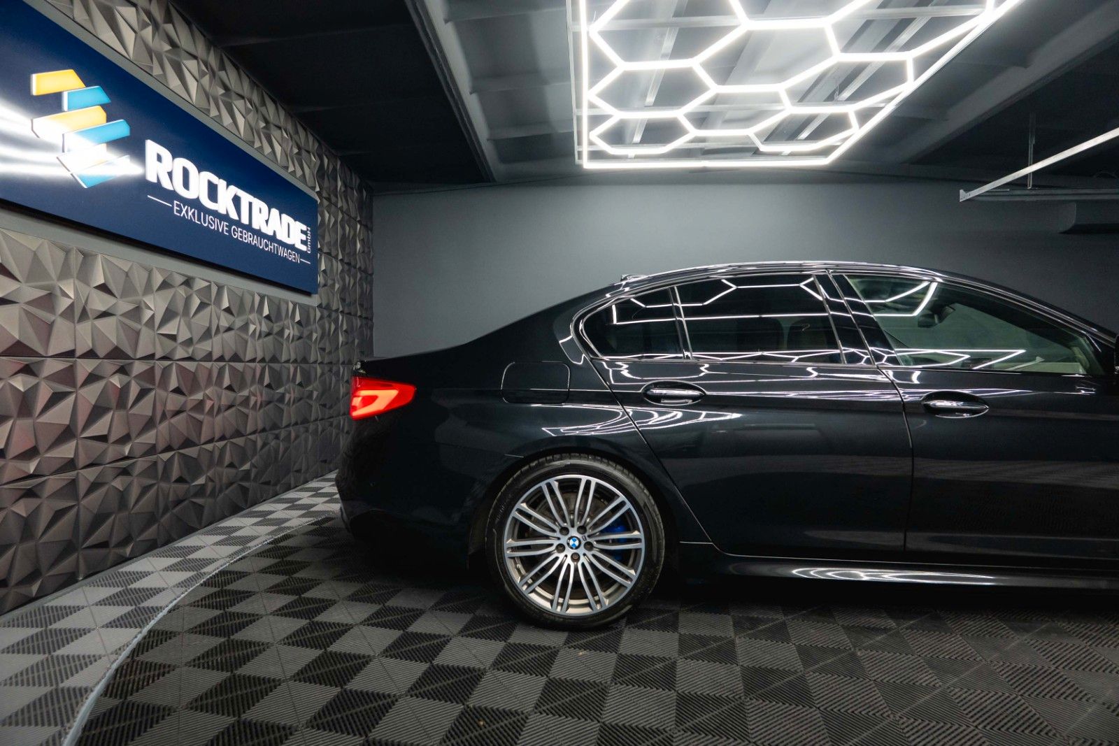 Fahrzeugabbildung BMW M550i xDrive Shadow Line | ACC | Massage | LED