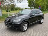 Volkswagen Touareg V6 3.0 TDI 4x4 AHK 360°KAM NAVI SHZ XENO - Volkswagen Touareg aus 2010: TDI