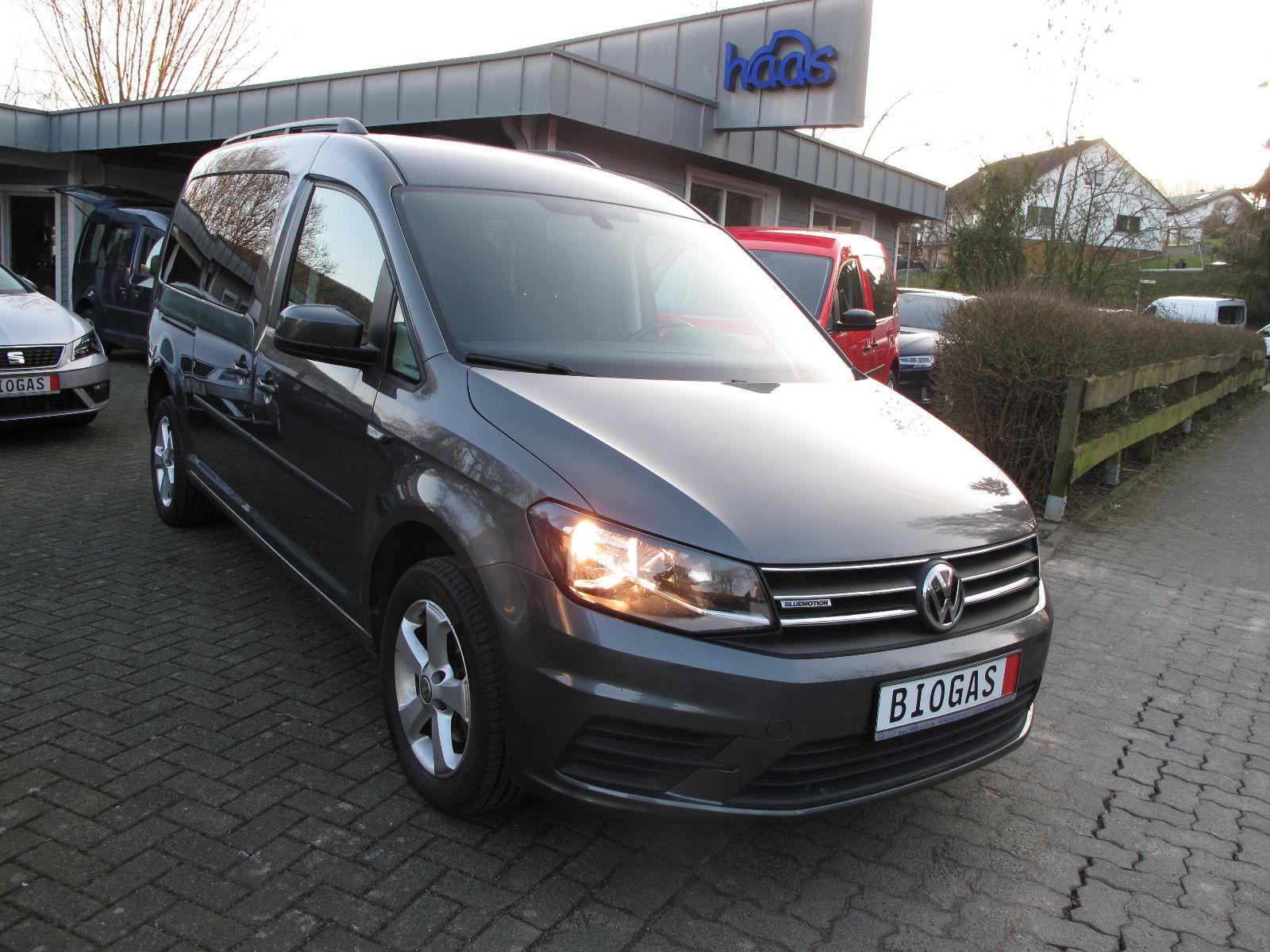 VW Caddy Maxi 1,4 TGI CNG DSG NAV AHK ALU KAM 1HD
