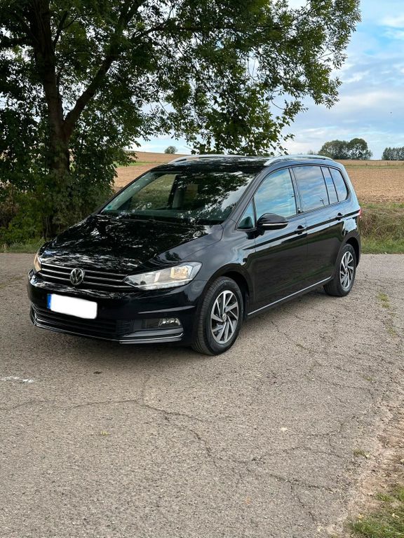 Image of Volkswagen Touran