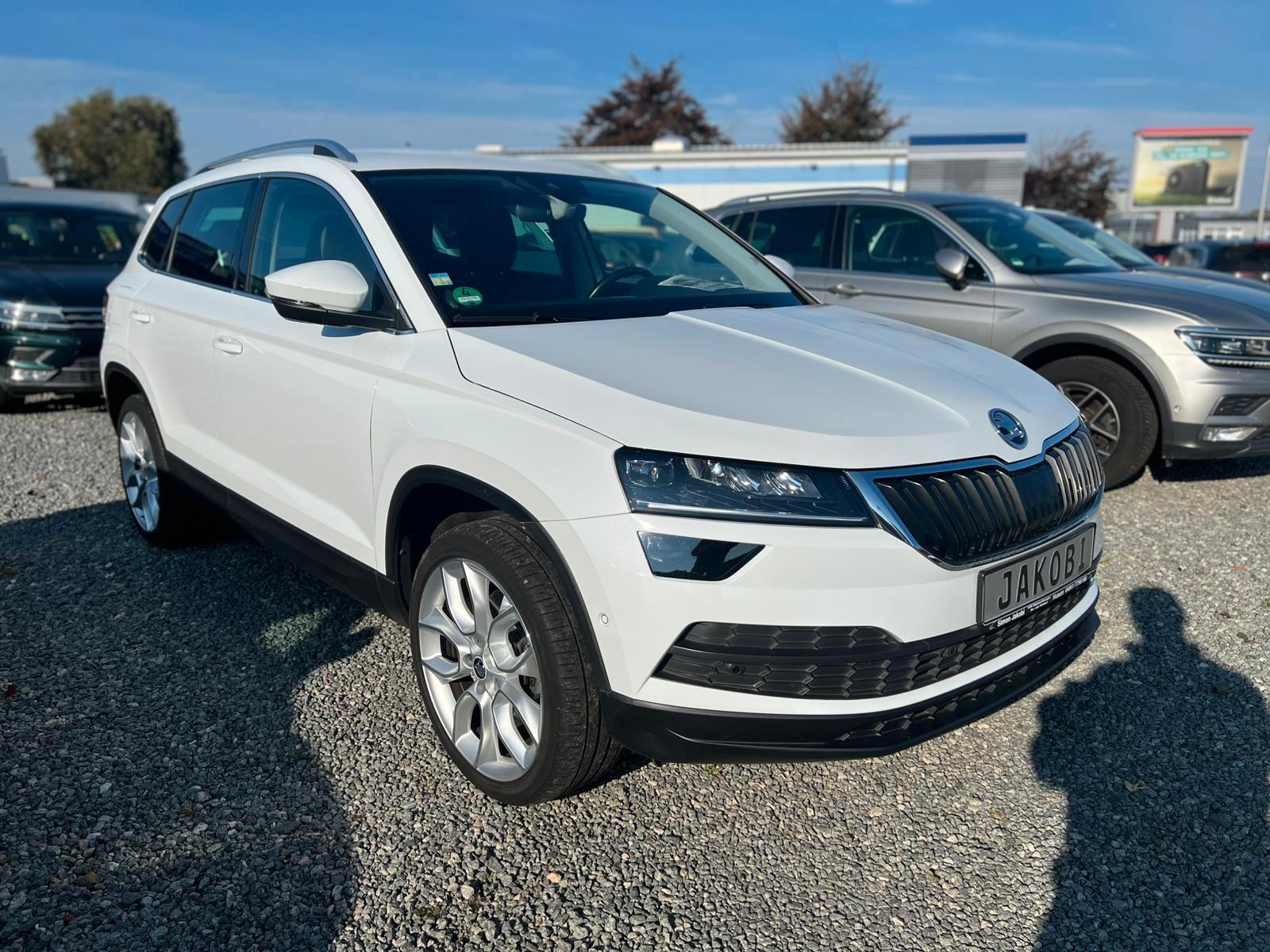 Skoda Karoq 1.5 TSI Style DSG LED Kamera DAB Leder MFL