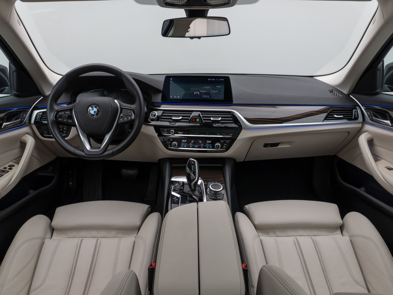 Fahrzeugabbildung BMW 540i xD Panorama 360°DAB Fernlichtassist Sport