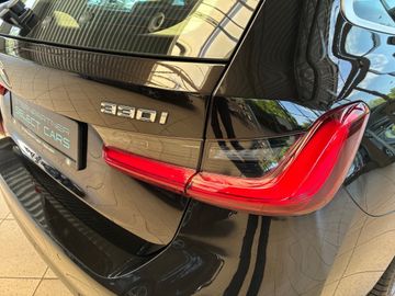 BMW 330 - 10