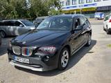 BMW X1 sDrive 18 i LAGERSCHADEN MOTOR LÄUFT - BMW aus 2011: M1