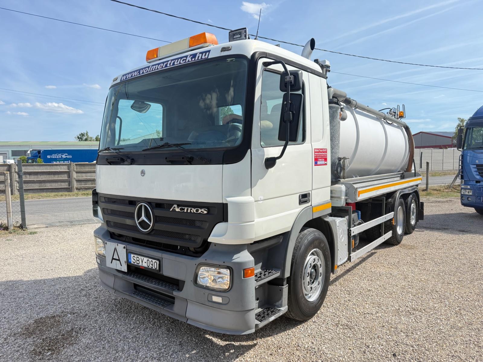 Mercedes-Benz Actros 2536 - 6x2 - 14000 L - Vacum - Tipper
