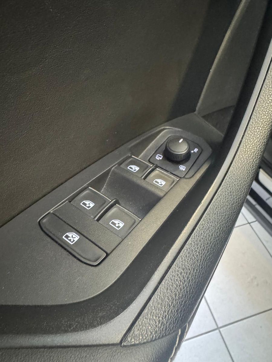 Fahrzeugabbildung SKODA Kodiaq Style  /AHK/1.HAND/SCHECKHEFT/NAVI