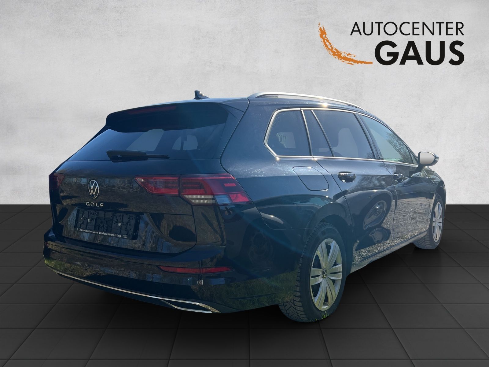 Golf VIII Variant Avtive 1.5 TSI AHK*Pano*Navi