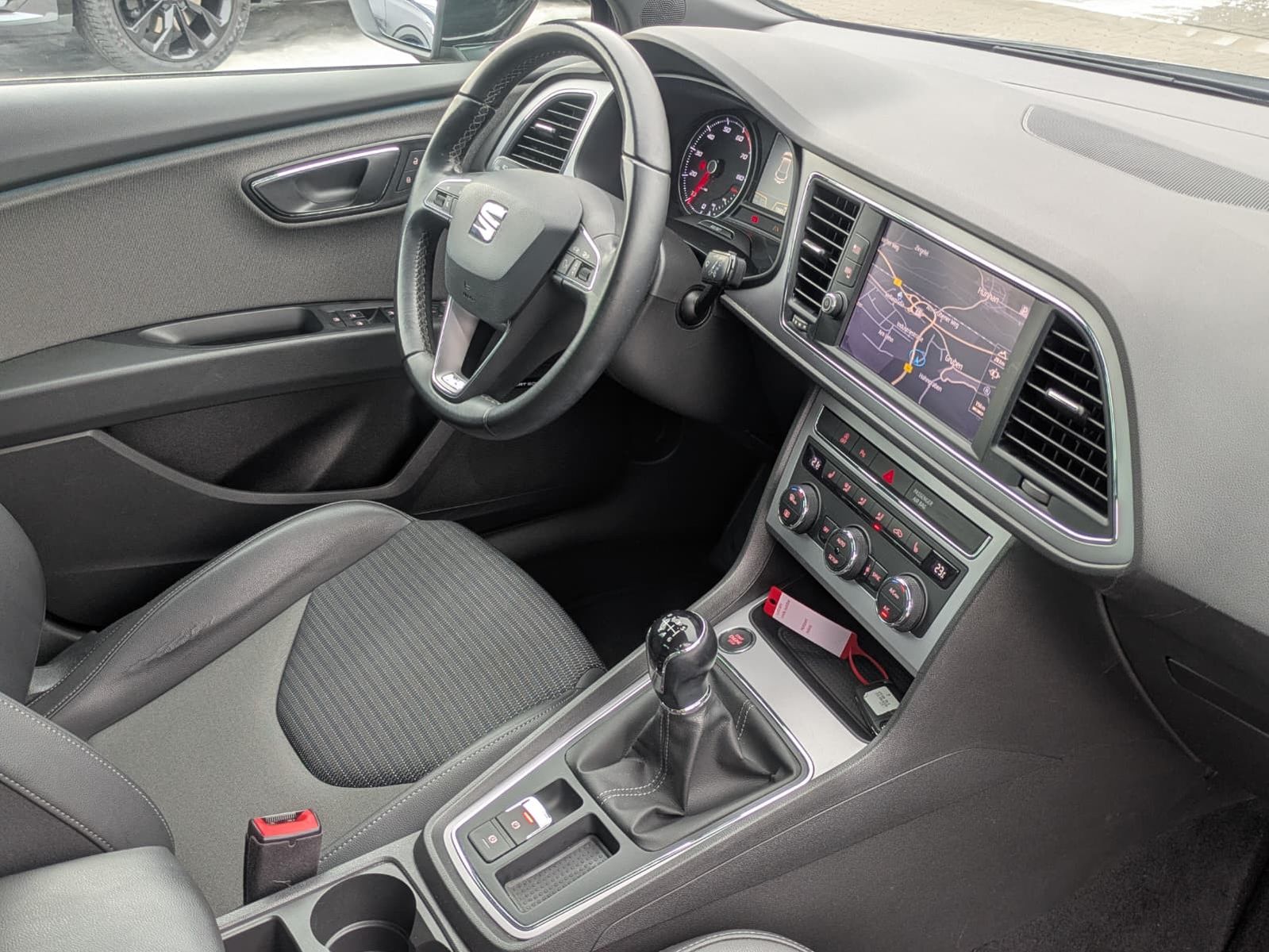 Fahrzeugabbildung SEAT Leon 1.4 TSI Xcellence LED*TEMP*PDC*APP*SOUND