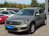 Volkswagen Tiguan Trend & Fun 4Motion - mit Benzin-Antrieb: Beige, Sitzbelüftung
