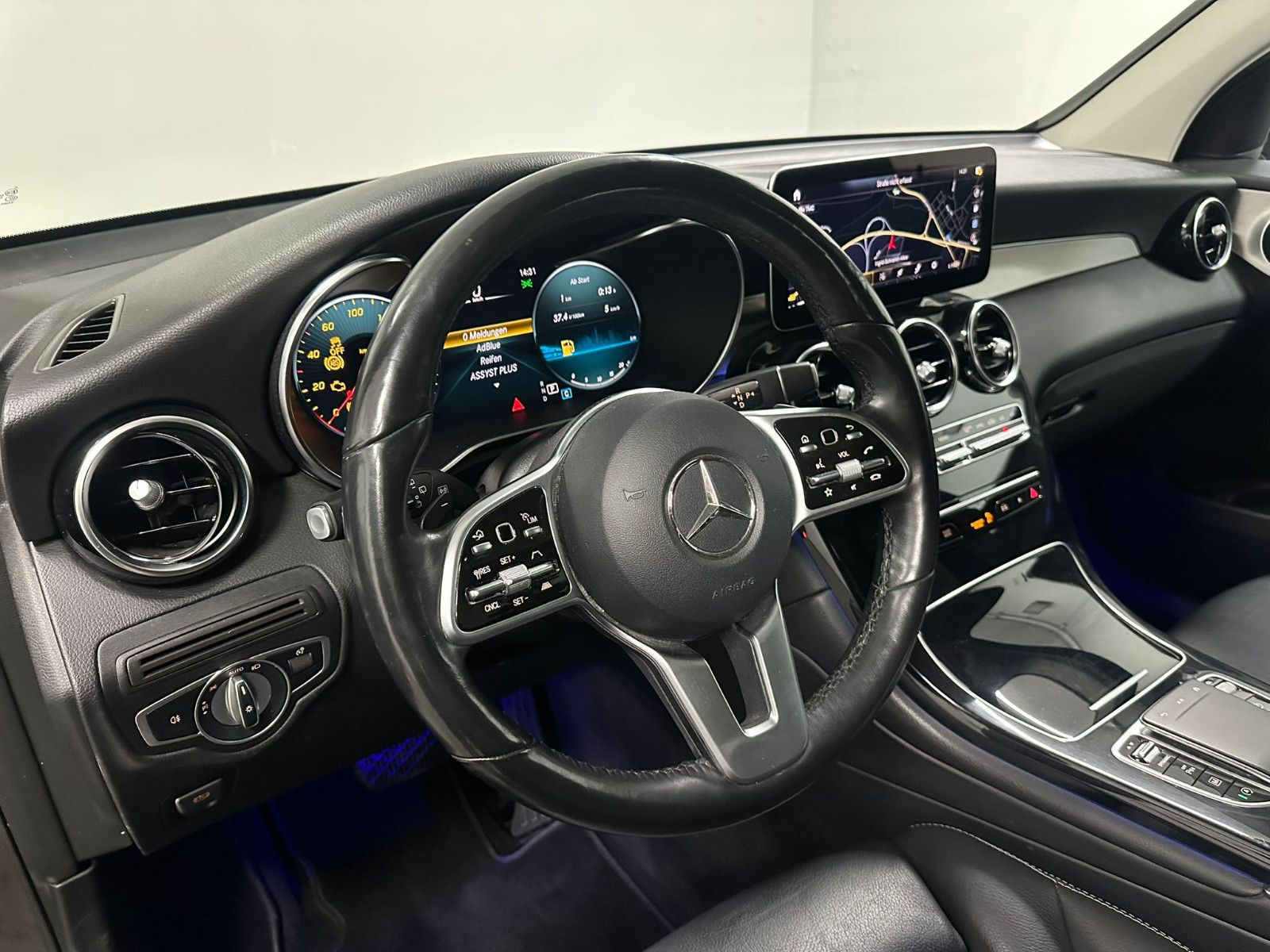 Fahrzeugabbildung Mercedes-Benz GLC 220 d 4MATIC Autom *DISTRO*AHK*360*NAVI*PANO