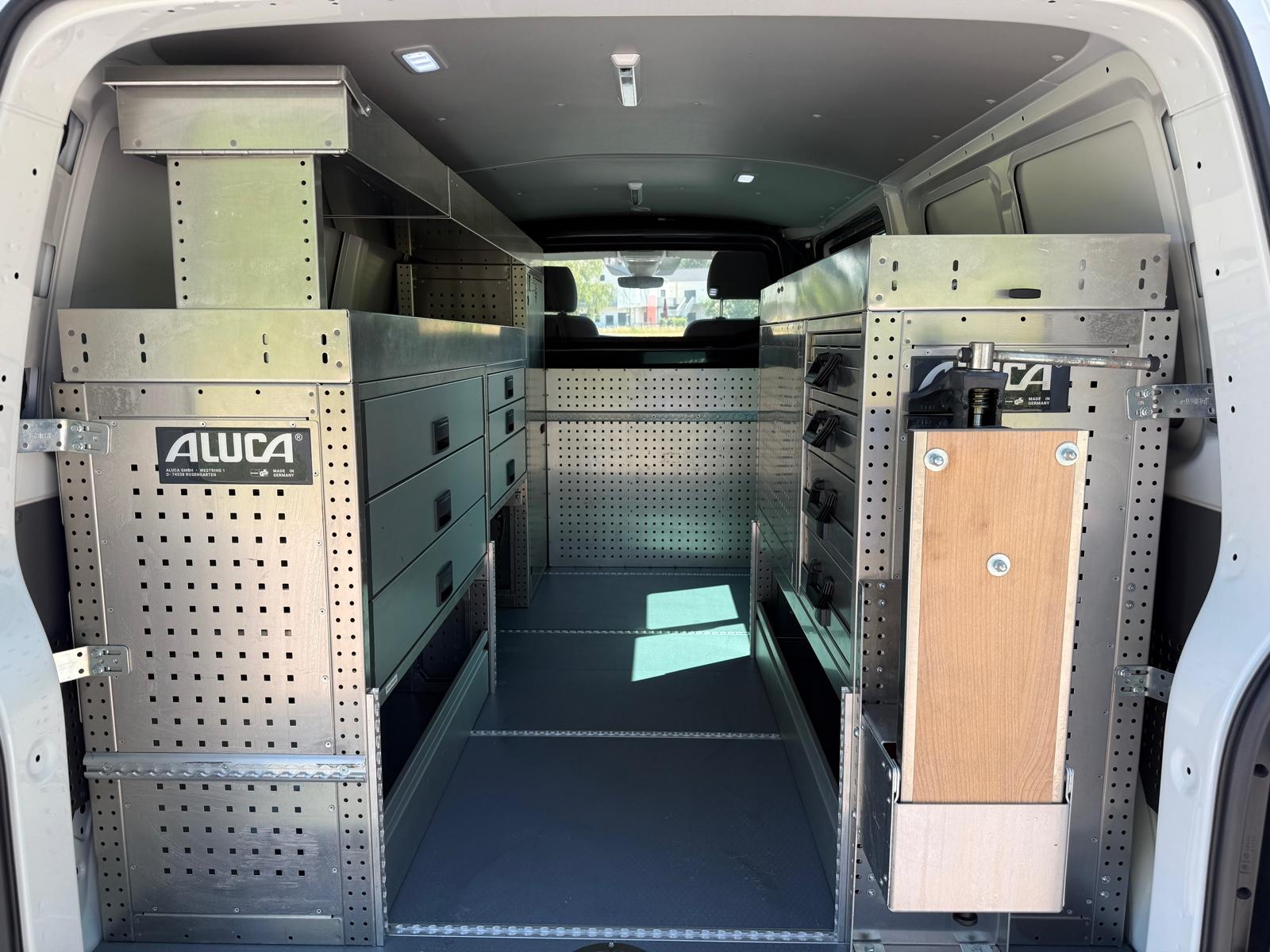 Volkswagen T6.1 Lang 4Motion ALLRAD Regale Heizung Navi AHK