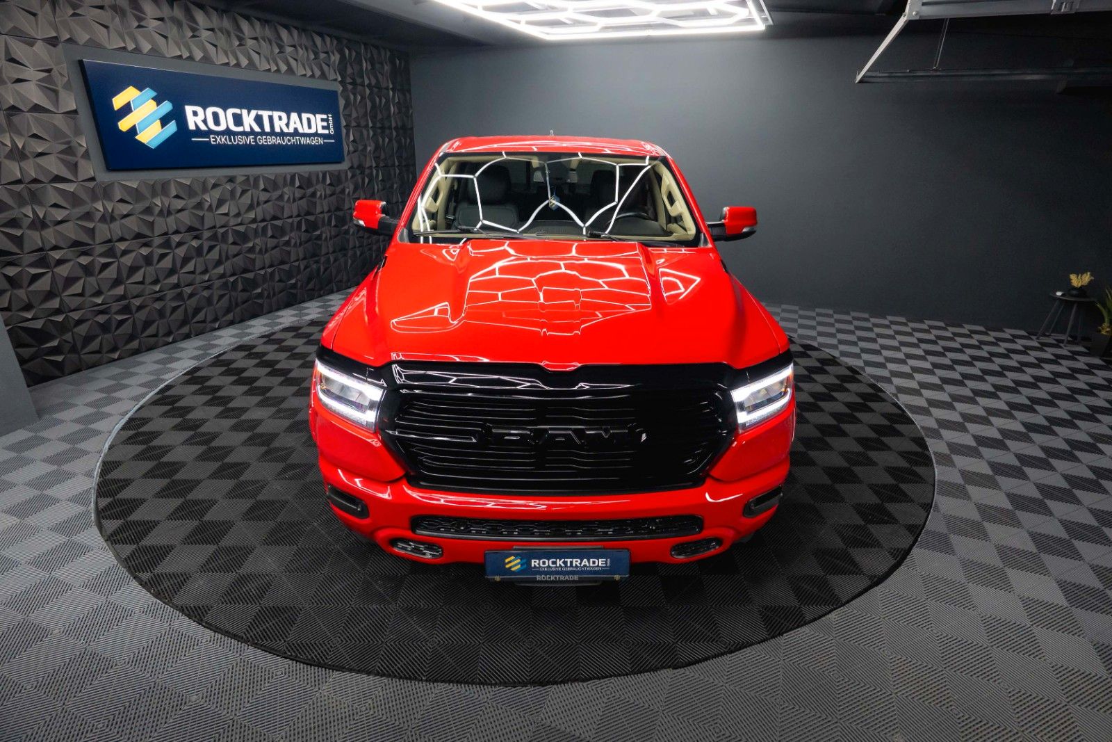 Fahrzeugabbildung Dodge RAM 5.7 V8 HEMI 4x4 LPG BRC Offroad Night-Paket