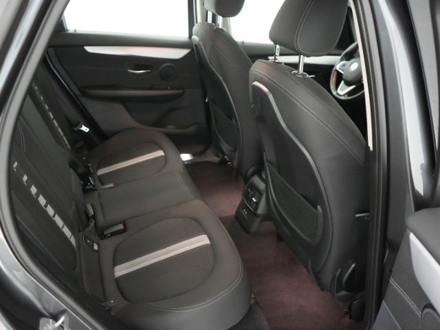 218 Active Tourer ADVANTAGE TDI AT+LED+NAVI+HEAD
