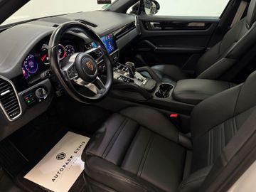 Porsche Cayenne - 10