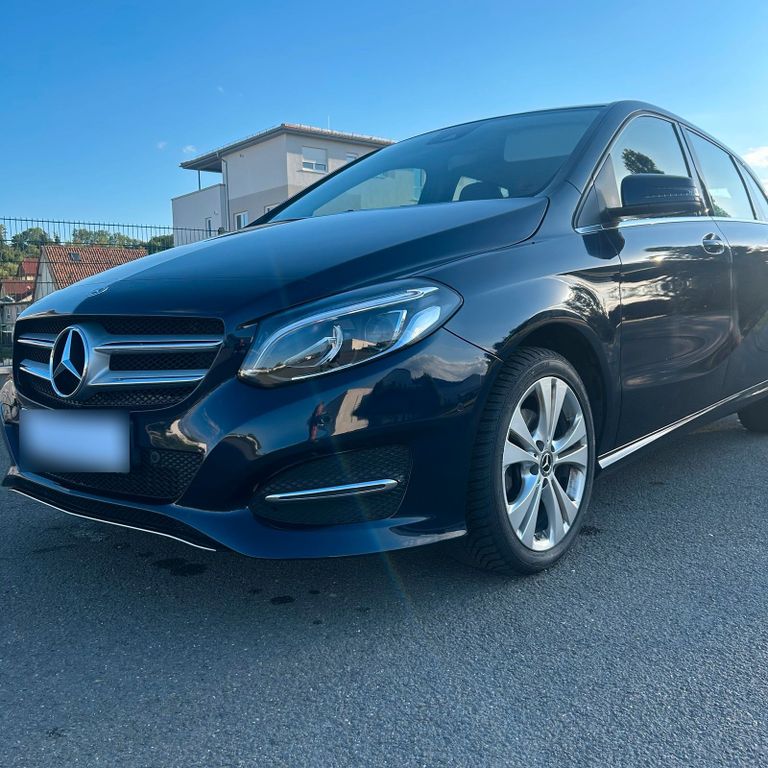 Image of Mercedes-Benz B 180
