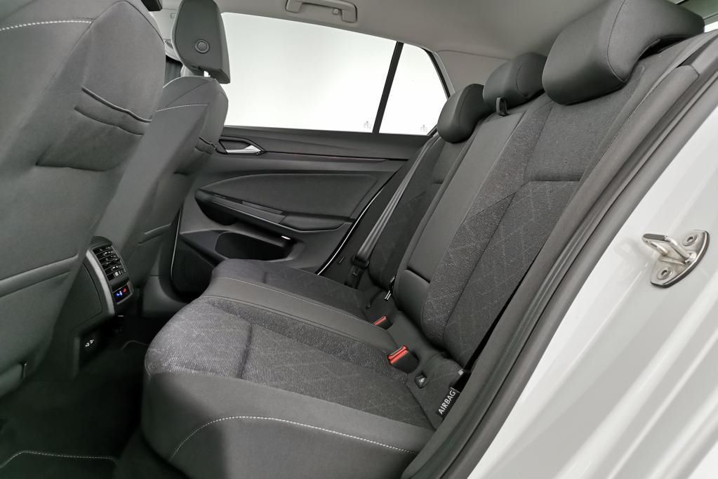 Volkswagen Golf Life 1.5 TSI DSG RFK*PDC*Tempo*Klima*NAV*SH