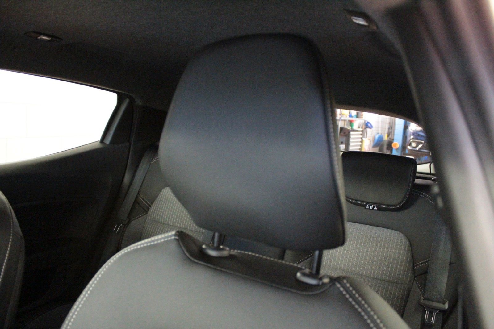 Fahrzeugabbildung Renault Clio TCe 90 Techno *Look-Paket*Winter-Paket*