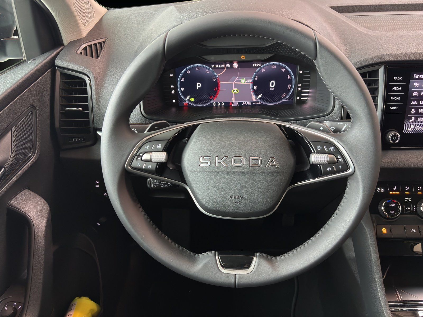 Fahrzeugabbildung SKODA Karoq Tour 1,5 TSI 110 kW DSG