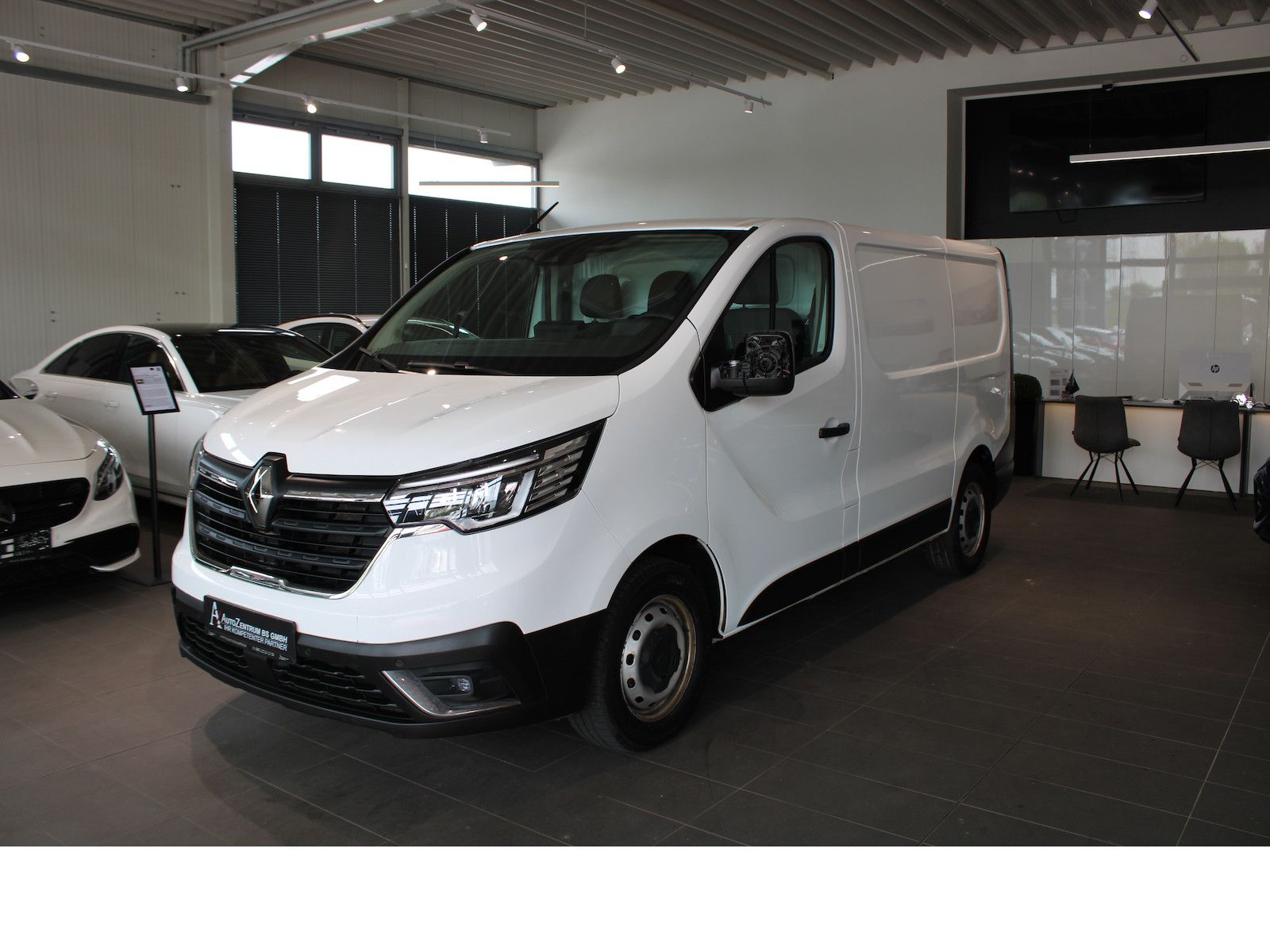Renault Trafic - 1