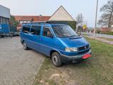 Volkswagen T4 Caravelle 2,5-l-Diesel TDI 75kW lang Standard - Volkswagen aus 1999: Caravelle