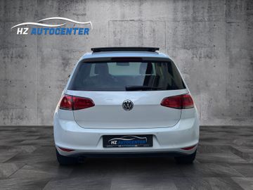 Volkswagen Golf VII Lim. 1.6 TDI DSG*PANO*XENON*PARKPILOT