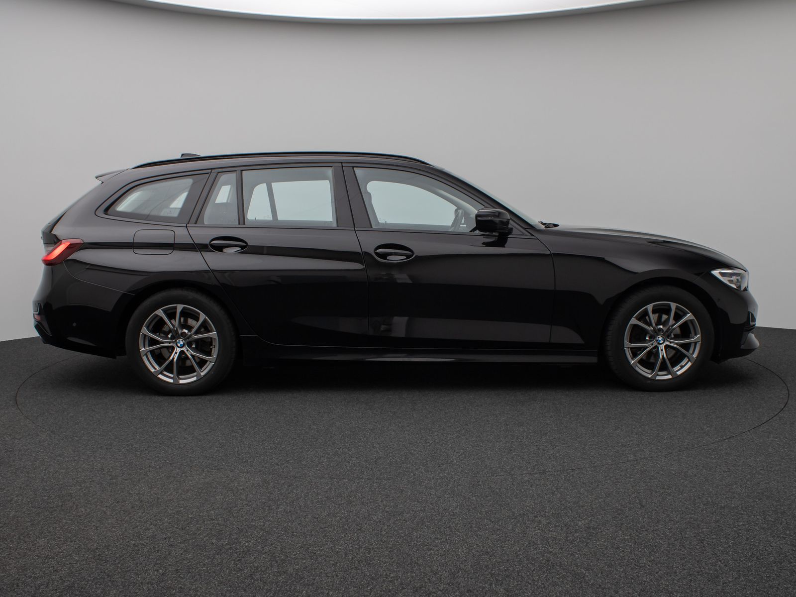 Fahrzeugabbildung BMW 320d SportLine DAB PDC Geschwindigkeitsreg Alarm