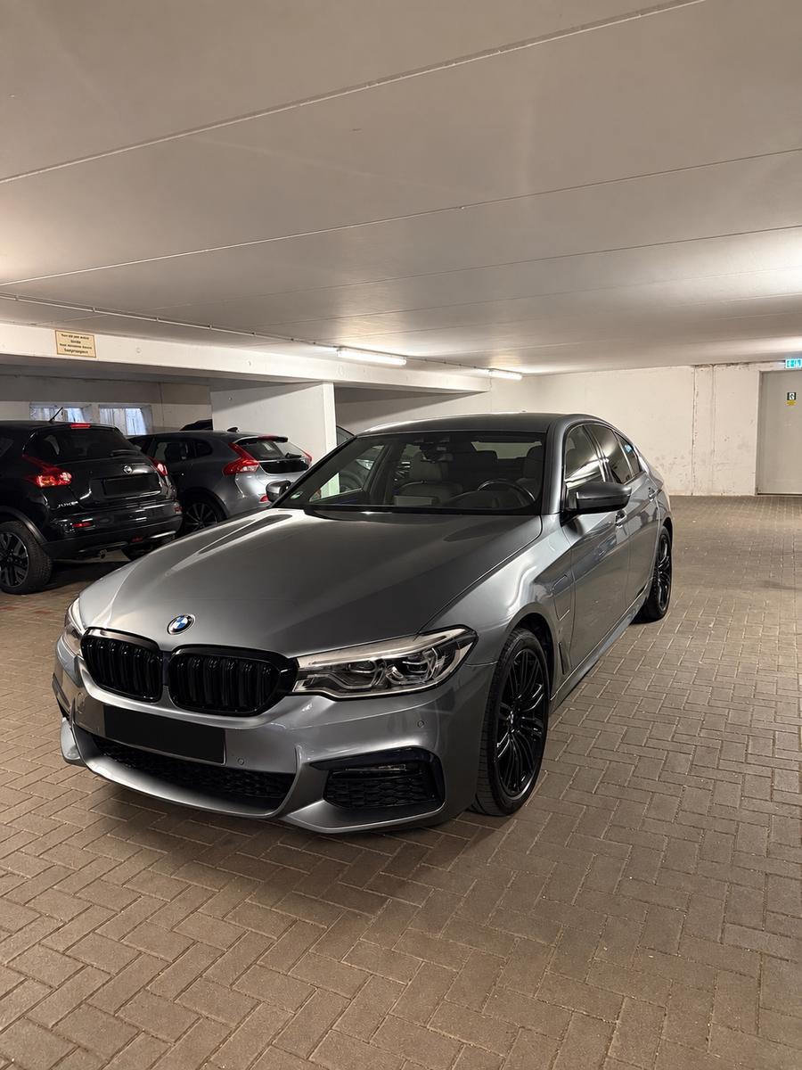 BMW 530e iPerformance - M-Paket - HUD - H&K - Leder