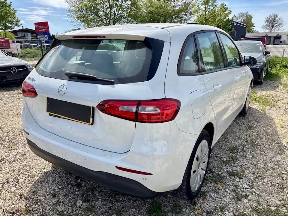 Mercedes-Benz B 250 e Automatik Hybrid Teilleder Navi AHK