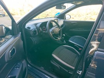 Fahrzeugabbildung Hyundai i10 1.0 Connect & Go NAVI KAMERA SHZ
