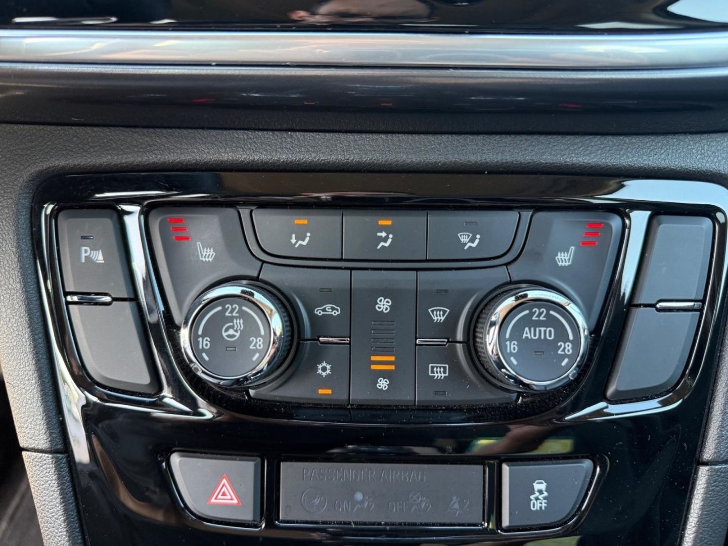 Fahrzeugabbildung Opel Mokka 1.4 Turbo Innovation Navi Kamera Tempomat