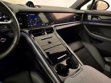 Porsche Panamera - 5