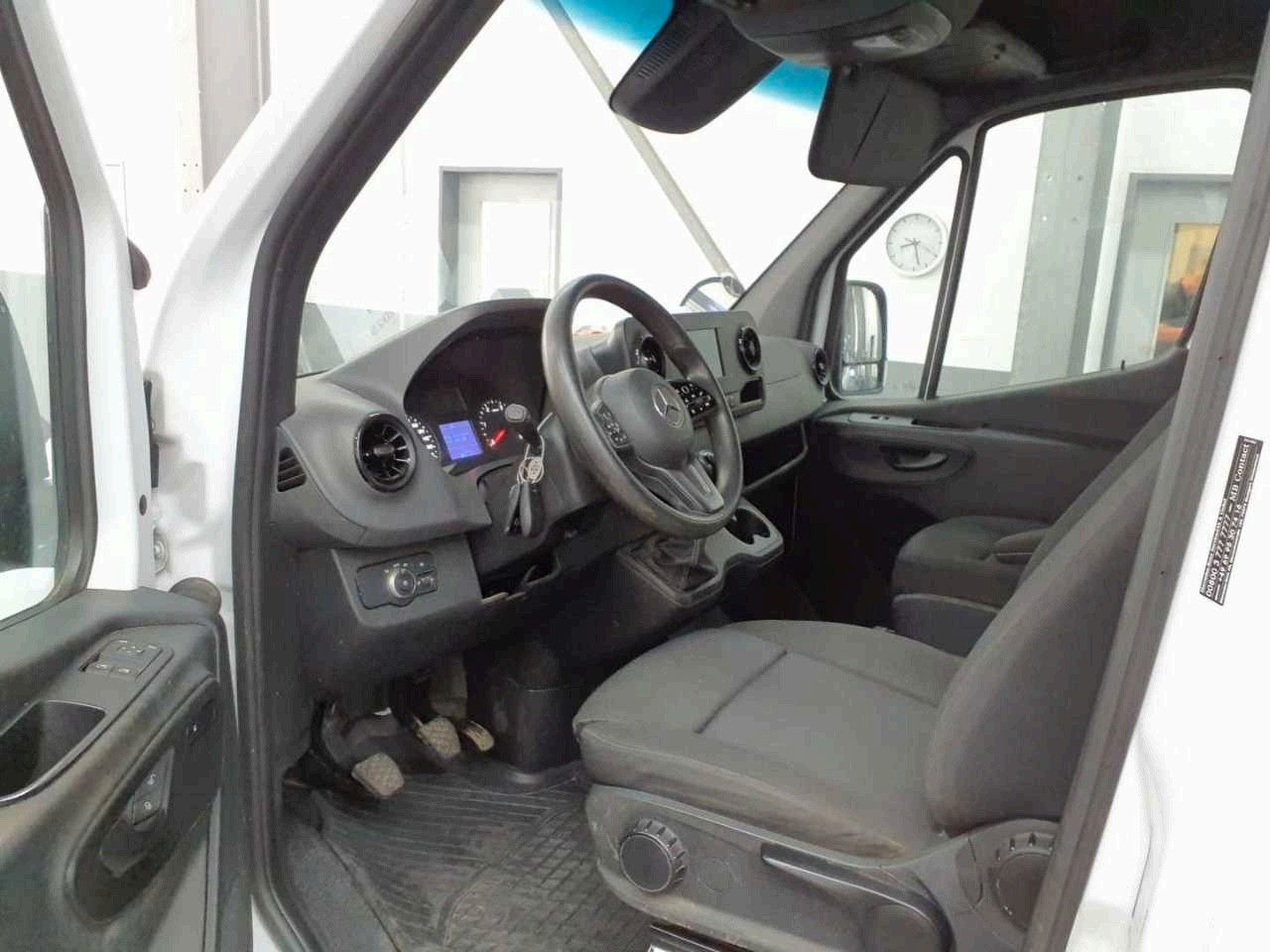 Fahrzeugabbildung Mercedes-Benz Sprinter 519 CDI DoKa/Mixto Stdheiz AHK3,5to
