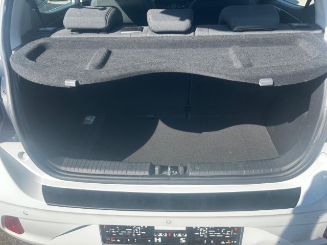 Fahrzeugabbildung Hyundai i10 Trend Navi Apple CarPlay Android Allwetterre