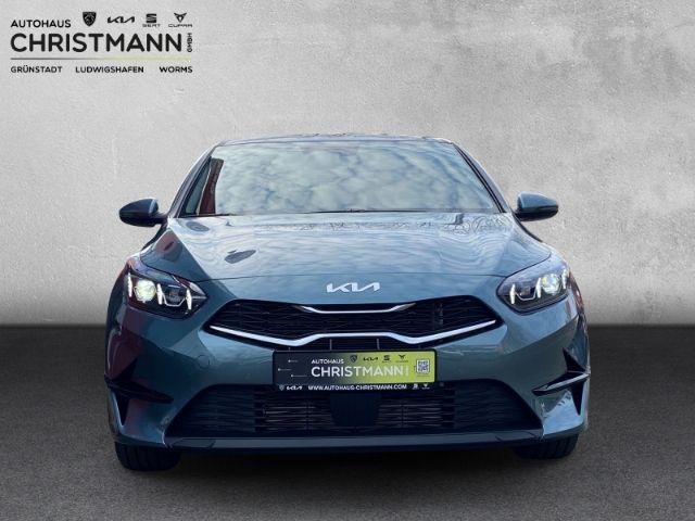 Fahrzeugabbildung Kia Ceed ULTIMATE EDITION 1.5 T-GDI DCT *STYLE-PAKET