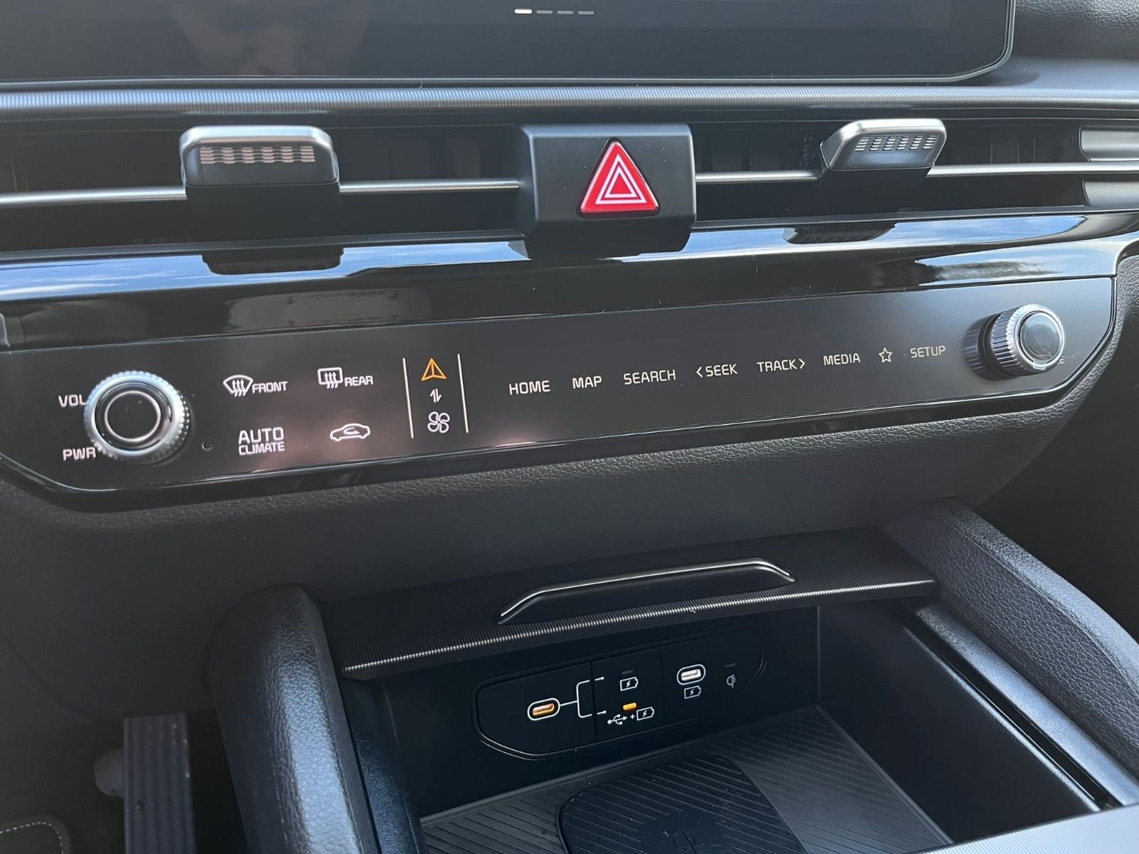 Fahrzeugabbildung Kia Sportage Spirit Leder Totwinkel Allrad